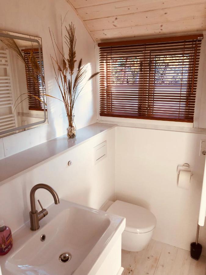 Zirkuswagen Mit Outdoor Whirlpool Und Garten Petershagen-Eggersdorf 외부 사진