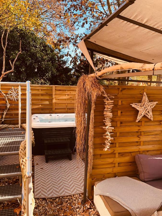 Zirkuswagen Mit Outdoor Whirlpool Und Garten Petershagen-Eggersdorf 외부 사진